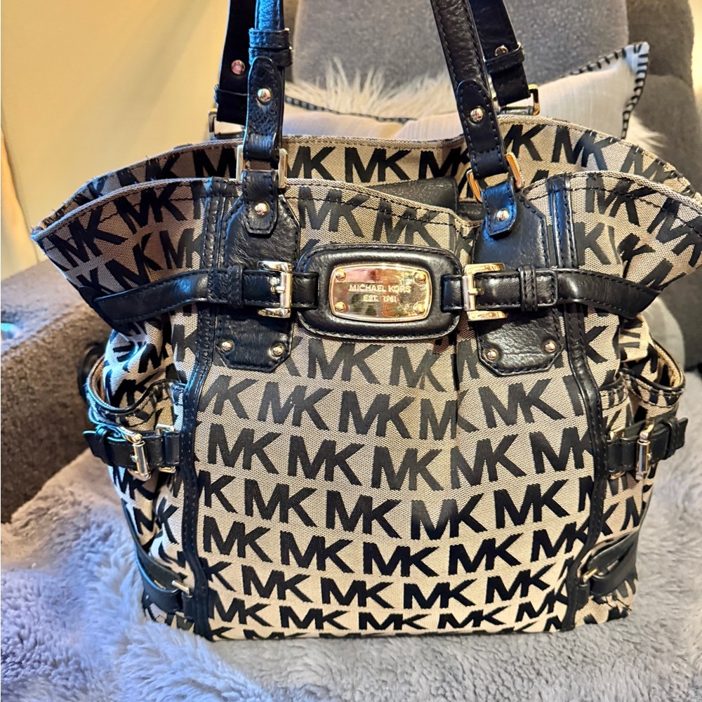 Michael Kors Black and Cream Tote